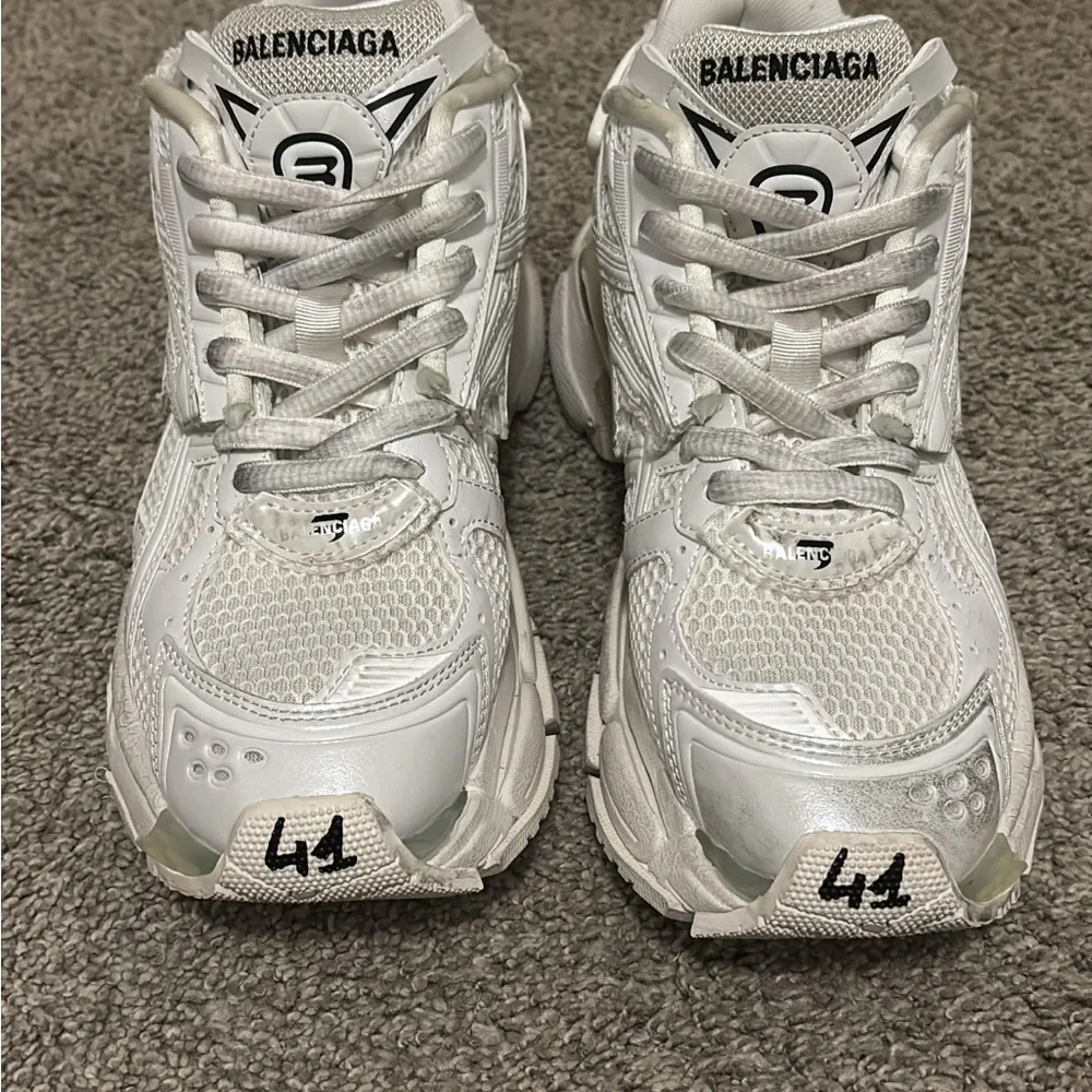 Balenciaga Runner ‘White’ - Picture 2 of 7